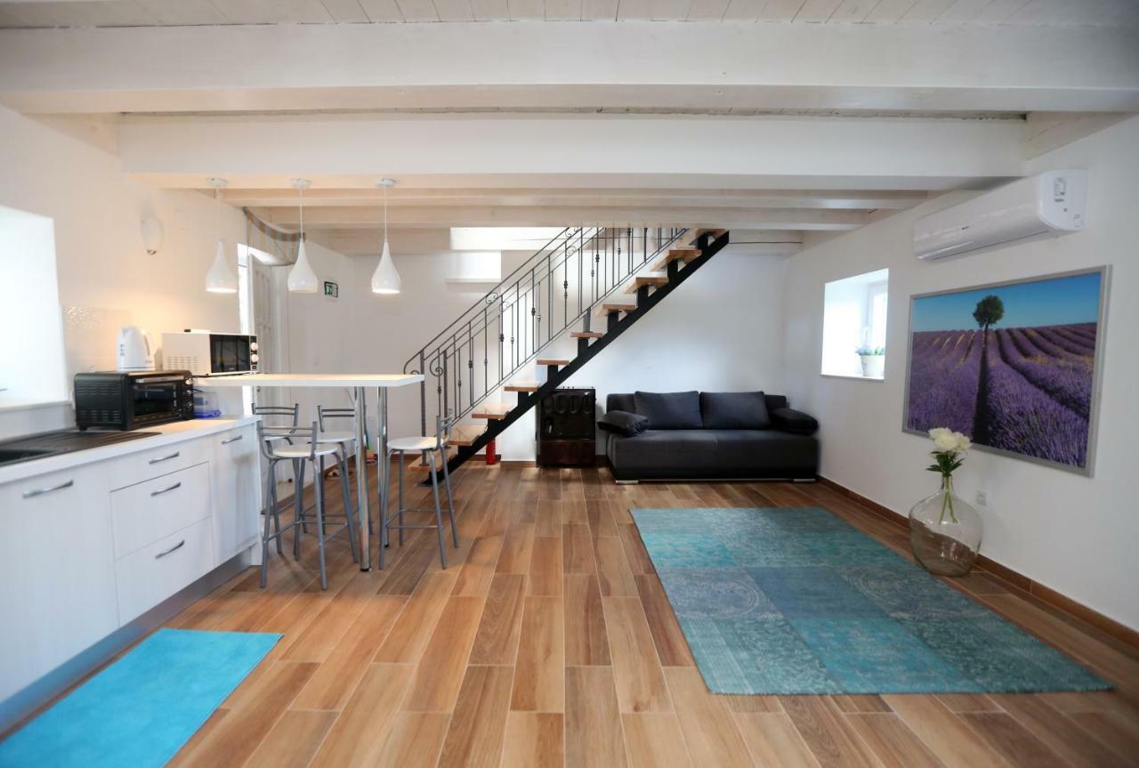 Kuce Za Odmor Brkic Apartment Lozovac Ngoại thất bức ảnh