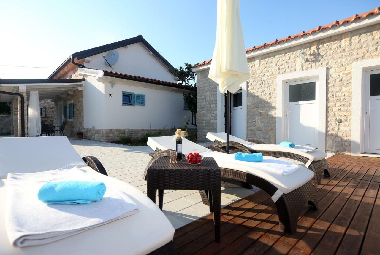 Kuce Za Odmor Brkic Apartment Lozovac Ngoại thất bức ảnh
